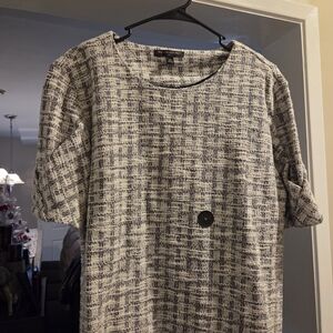 Banana Republic Black and Cream Textured Sweater